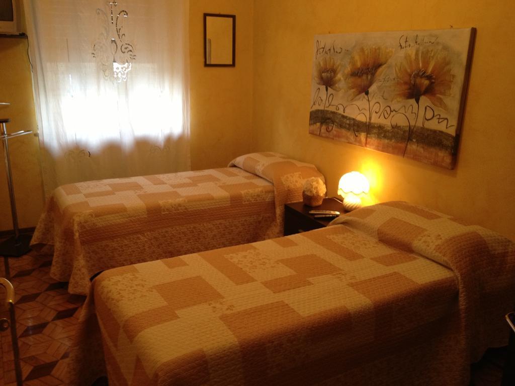 Appartamenti Del Corso Cuneo Pokój zdjęcie